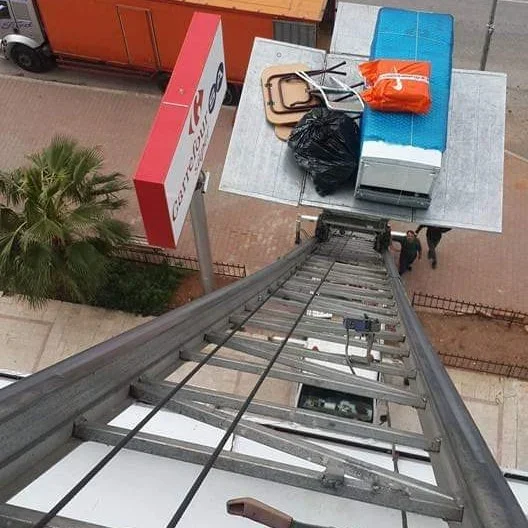 Dış cephe taşıma asansörünün yük platformu